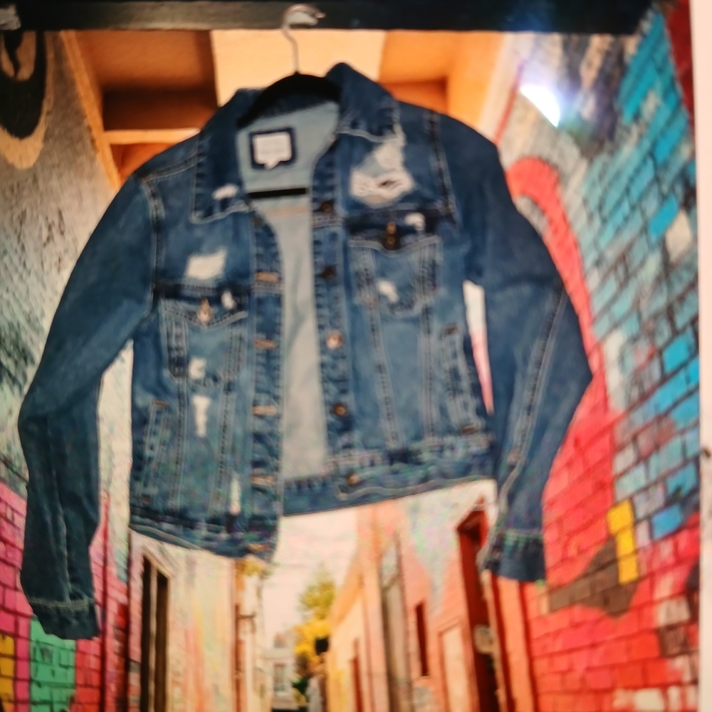 Stylish Blue Denim Jacket - Picture 3 of 5